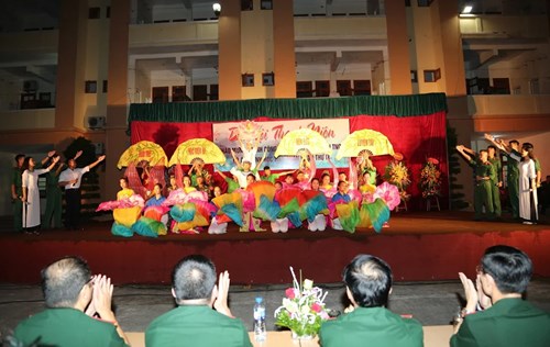 Description: http://file.qdnd.vn/data/images/0/2017/09/23/vuongthuy/09092017thuyvt46.jpg?w=500